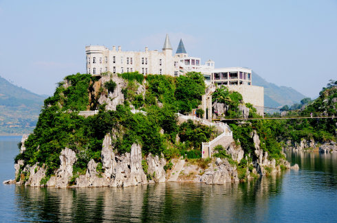 野钓天堂—万峰湖景区