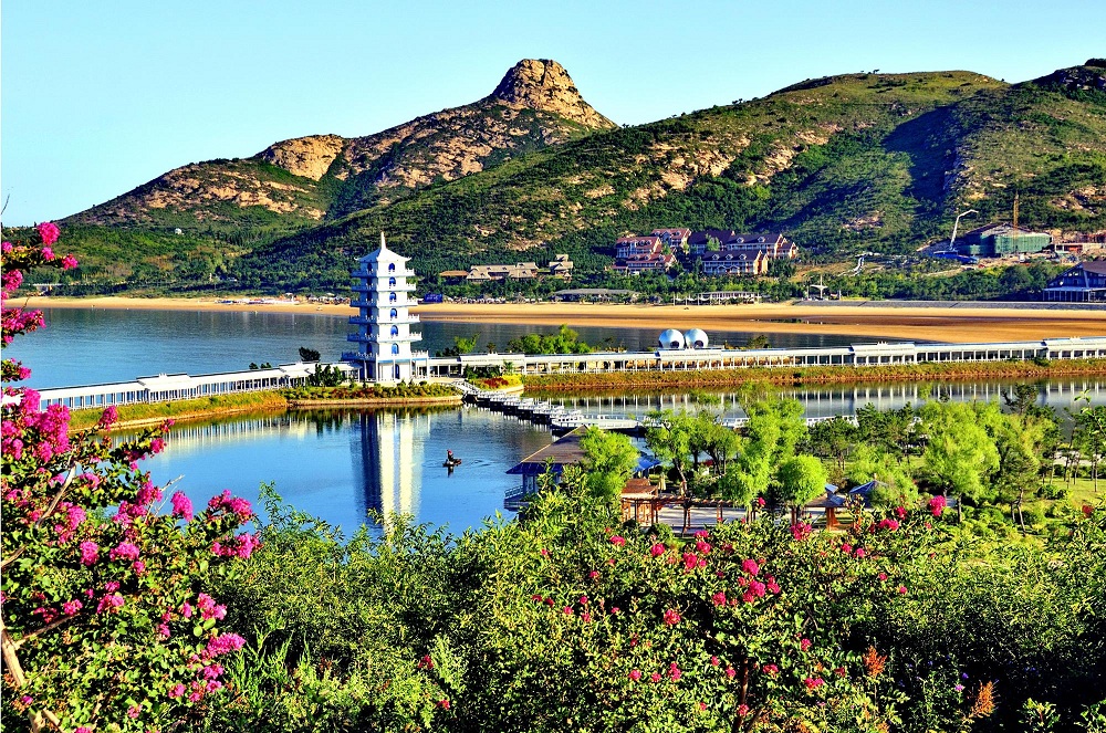 大乳山-海阳 早餐后游览【大乳山】旅游度假区位于山东威海乳山市大