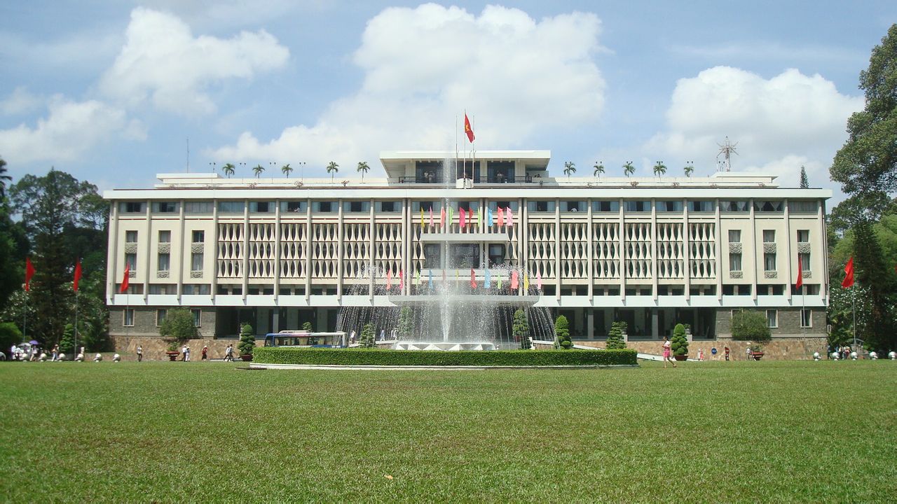 总 统府】是越南胡志明市的重要地标,经过越战的洗礼后,越南总统府