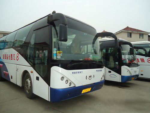 37座空调旅游大巴