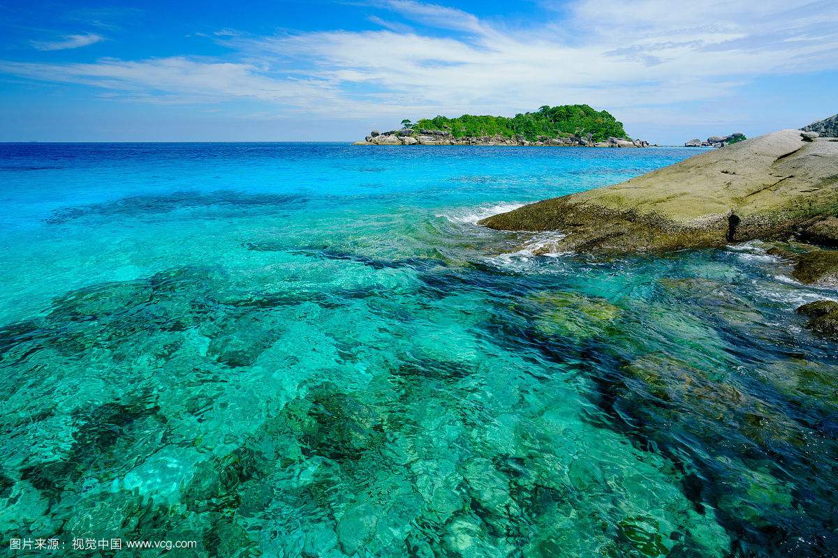 酒店:蓝湾泳池别墅 餐饮: 早餐:酒店自助早餐 午餐:岛上简餐 晚餐:180